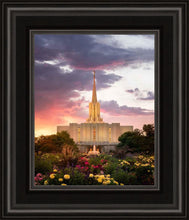 Load image into Gallery viewer, Jordan River Flowers
