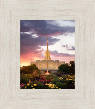 Load image into Gallery viewer, Jordan River Flowers
