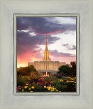 Load image into Gallery viewer, Jordan River Flowers
