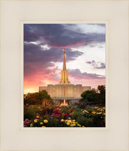 Load image into Gallery viewer, Jordan River Flowers
