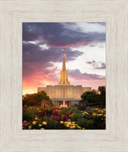 Load image into Gallery viewer, Jordan River Flowers
