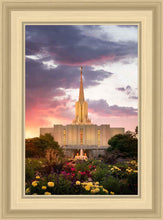 Load image into Gallery viewer, Jordan River Flowers
