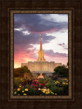 Load image into Gallery viewer, Jordan River Flowers
