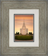 Load image into Gallery viewer, Kansas City Golden
