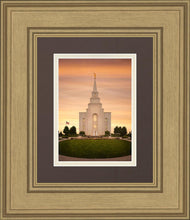 Load image into Gallery viewer, Kansas City Golden
