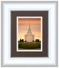 Load image into Gallery viewer, Kansas City Golden
