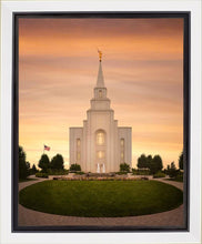 Load image into Gallery viewer, Kansas City Golden
