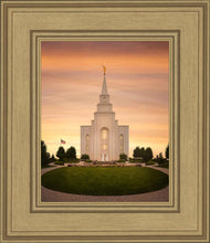 Load image into Gallery viewer, Kansas City Golden
