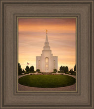 Load image into Gallery viewer, Kansas City Golden
