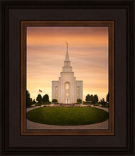 Load image into Gallery viewer, Kansas City Golden

