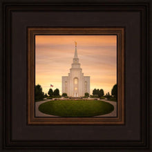 Load image into Gallery viewer, Kansas City Golden
