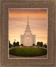 Load image into Gallery viewer, Kansas City Golden
