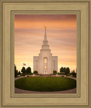 Load image into Gallery viewer, Kansas City Golden
