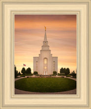 Load image into Gallery viewer, Kansas City Golden
