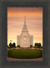 Load image into Gallery viewer, Kansas City Golden
