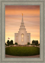 Load image into Gallery viewer, Kansas City Golden
