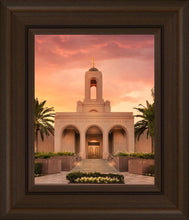 Load image into Gallery viewer, Newport Beach Lift Me Up
