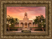 Load image into Gallery viewer, Newport Beach Lift Me Up
