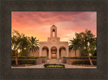Load image into Gallery viewer, Newport Beach Lift Me Up
