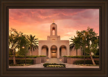 Load image into Gallery viewer, Newport Beach Lift Me Up
