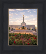 Load image into Gallery viewer, Reno Flowers
