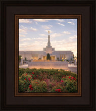 Load image into Gallery viewer, Reno Flowers
