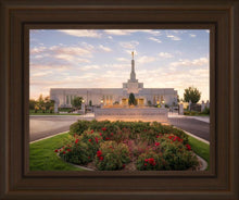 Load image into Gallery viewer, Reno Flowers
