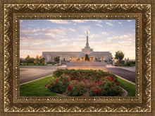 Load image into Gallery viewer, Reno Flowers
