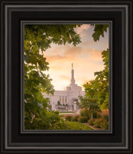Load image into Gallery viewer, Reno Gardens
