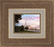 Load image into Gallery viewer, Bountiful Pastel Light
