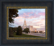 Load image into Gallery viewer, Bountiful Pastel Light
