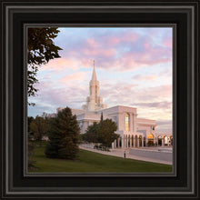 Load image into Gallery viewer, Bountiful Pastel Light

