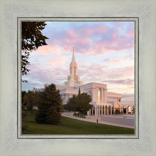 Load image into Gallery viewer, Bountiful Pastel Light
