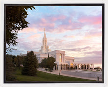 Load image into Gallery viewer, Bountiful Pastel Light
