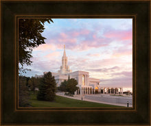 Load image into Gallery viewer, Bountiful Pastel Light
