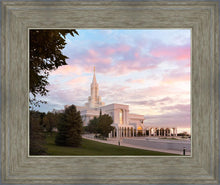 Load image into Gallery viewer, Bountiful Pastel Light
