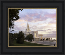 Load image into Gallery viewer, Bountiful Pastel Light
