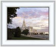 Load image into Gallery viewer, Bountiful Pastel Light
