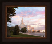 Load image into Gallery viewer, Bountiful Pastel Light

