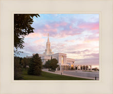 Load image into Gallery viewer, Bountiful Pastel Light
