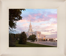 Load image into Gallery viewer, Bountiful Pastel Light
