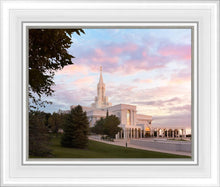 Load image into Gallery viewer, Bountiful Pastel Light
