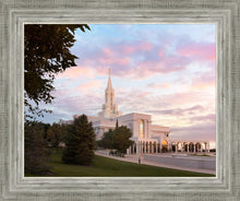 Load image into Gallery viewer, Bountiful Pastel Light
