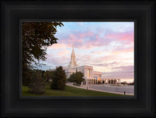 Load image into Gallery viewer, Bountiful Pastel Light
