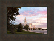 Load image into Gallery viewer, Bountiful Pastel Light
