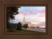Load image into Gallery viewer, Bountiful Pastel Light
