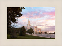 Load image into Gallery viewer, Bountiful Pastel Light
