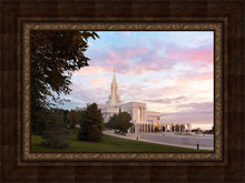 Load image into Gallery viewer, Bountiful Pastel Light

