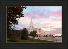 Load image into Gallery viewer, Bountiful Pastel Light
