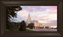 Load image into Gallery viewer, Bountiful Pastel Light
